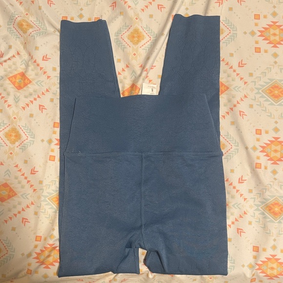 Fabletics || NWOT High-Waisted SculptKnit® Eyelet 7/8 (S) - Picture 8 of 10